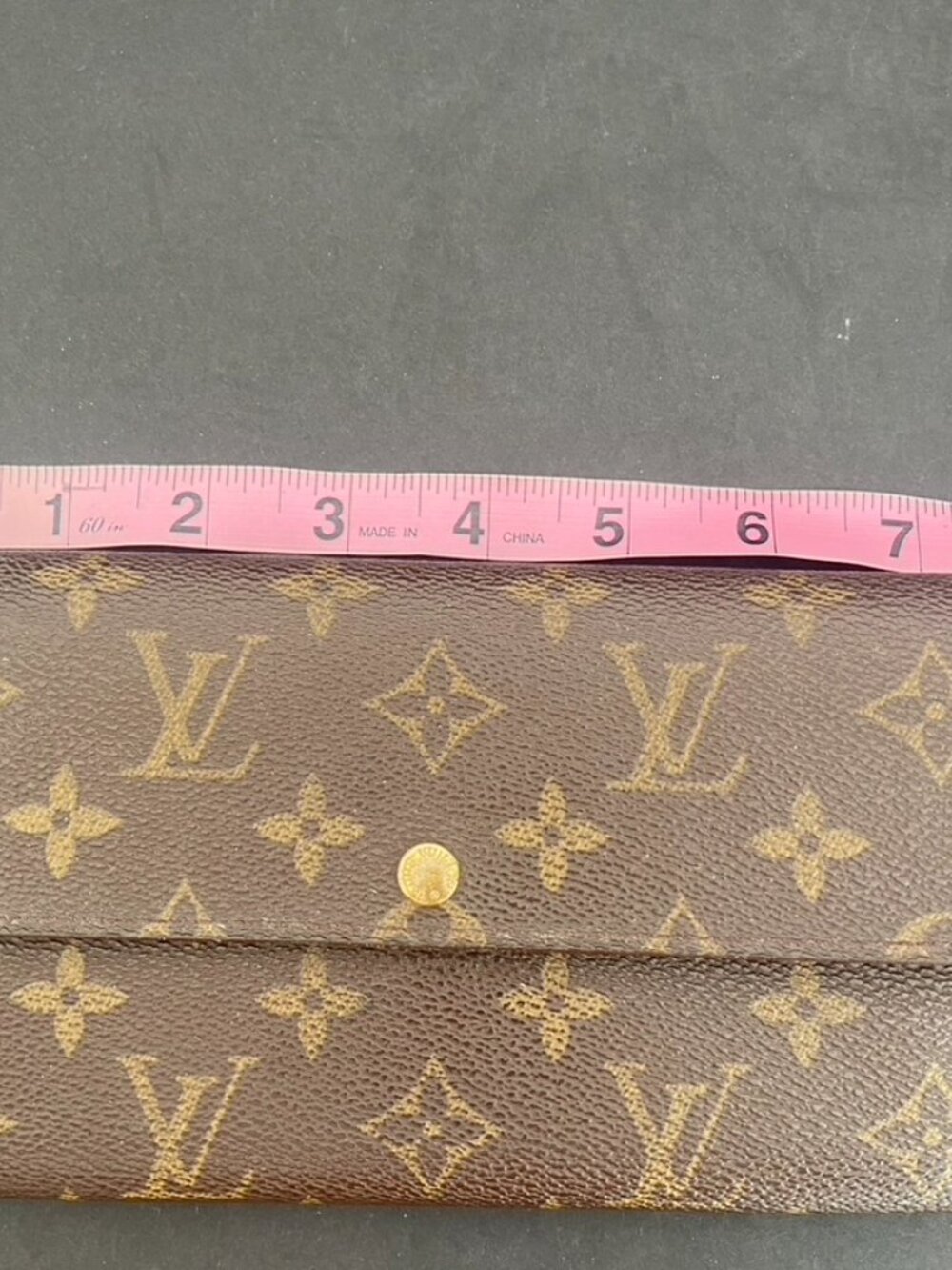 Louis Vuitton Monogram Sarah Wallet - Picture 15 of 16